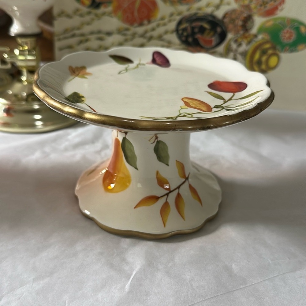 The White Barn Candle Company Candle Holder